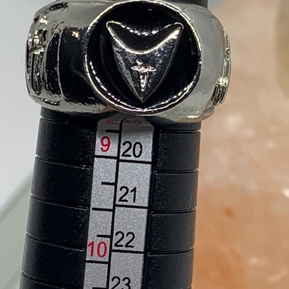 Star Trek Mens ring Silver plated Size 9 or 8 - Picture 10 of 10